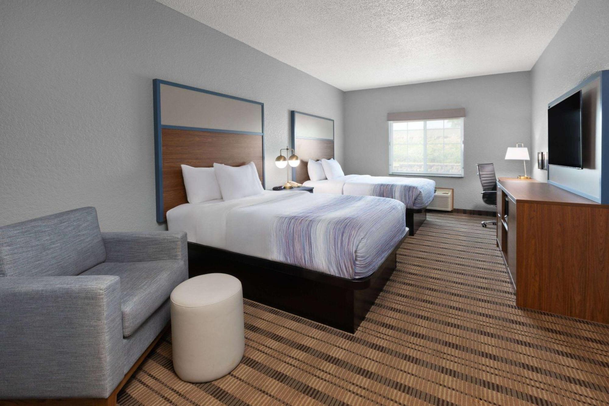 Pioneer Inn & Suites Grinnell Экстерьер фото